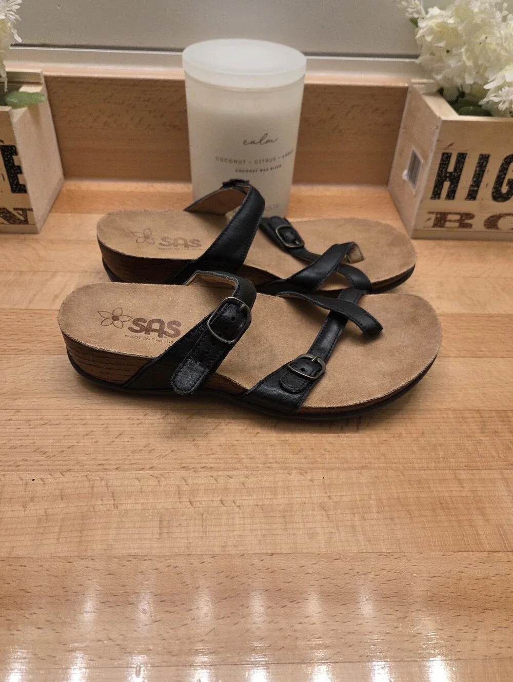 SAS Shelly Toe Loop Sandals Black Leather Comfort Shoes Women’s Size 6.5